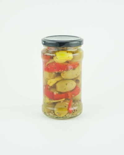 Green pitted olives with peppers